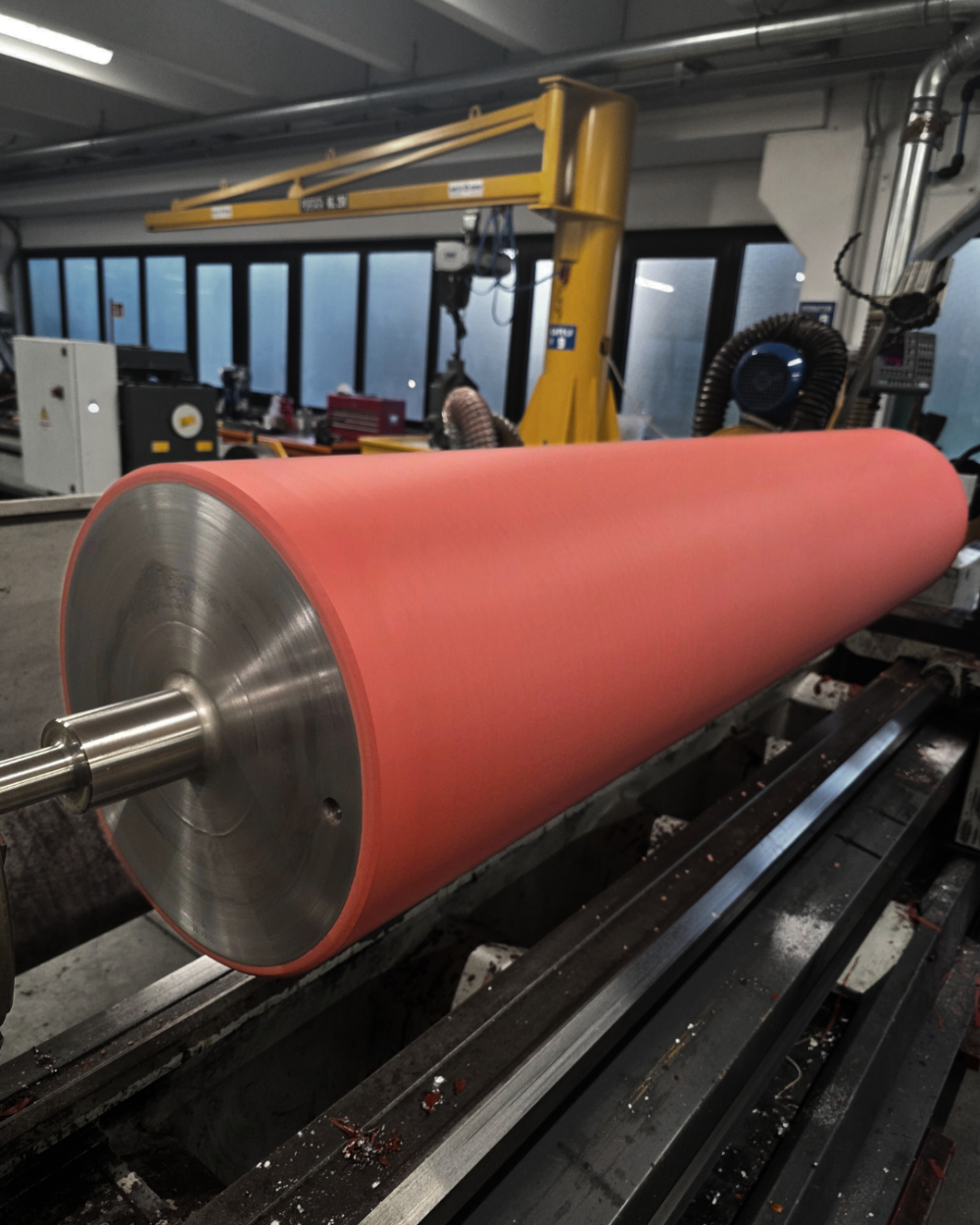 RIVESTIMENTO RULLO IN SILICONE Ø 392 MM CON RUGOSITA’ 1.6 Ra